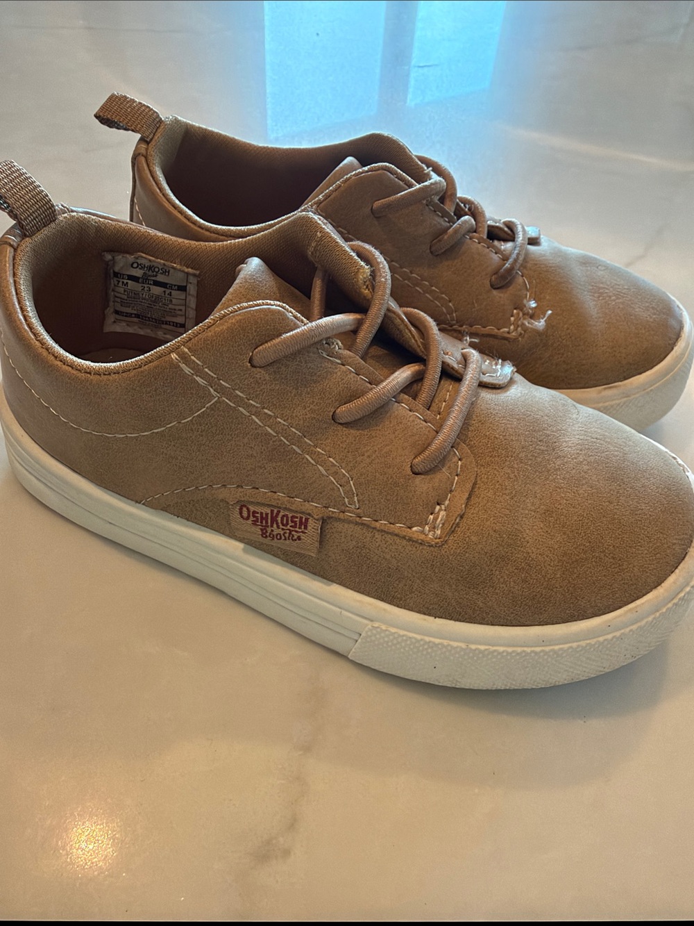 OshKosh B'gosh Light Brown/Tan Kids Low-Top Sneakers
